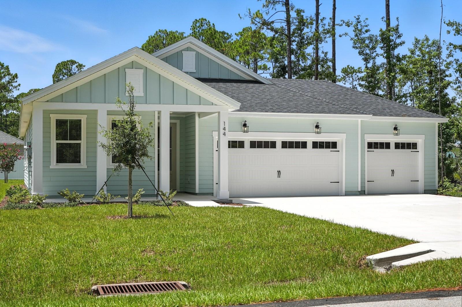 Single Family Residence in PALM COAST, FL - Daniel Dourado
