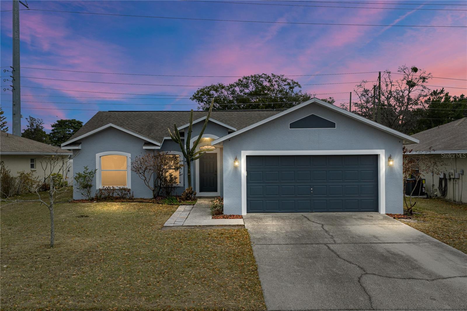 Single Family Residence em ZEPHYRHILLS, FL - Daniel Dourado