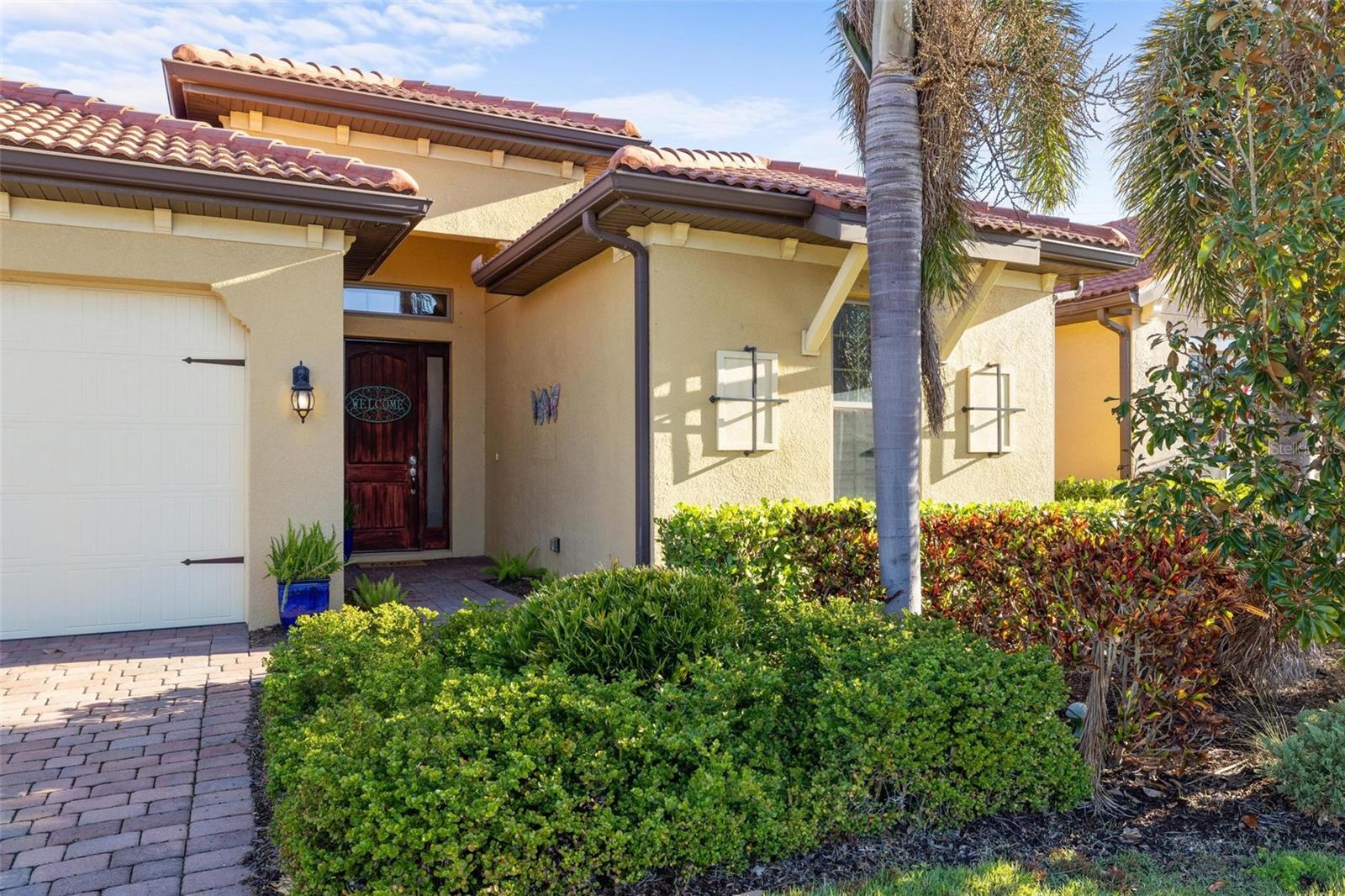 Single Family Residence in NOKOMIS, FL - Daniel Dourado