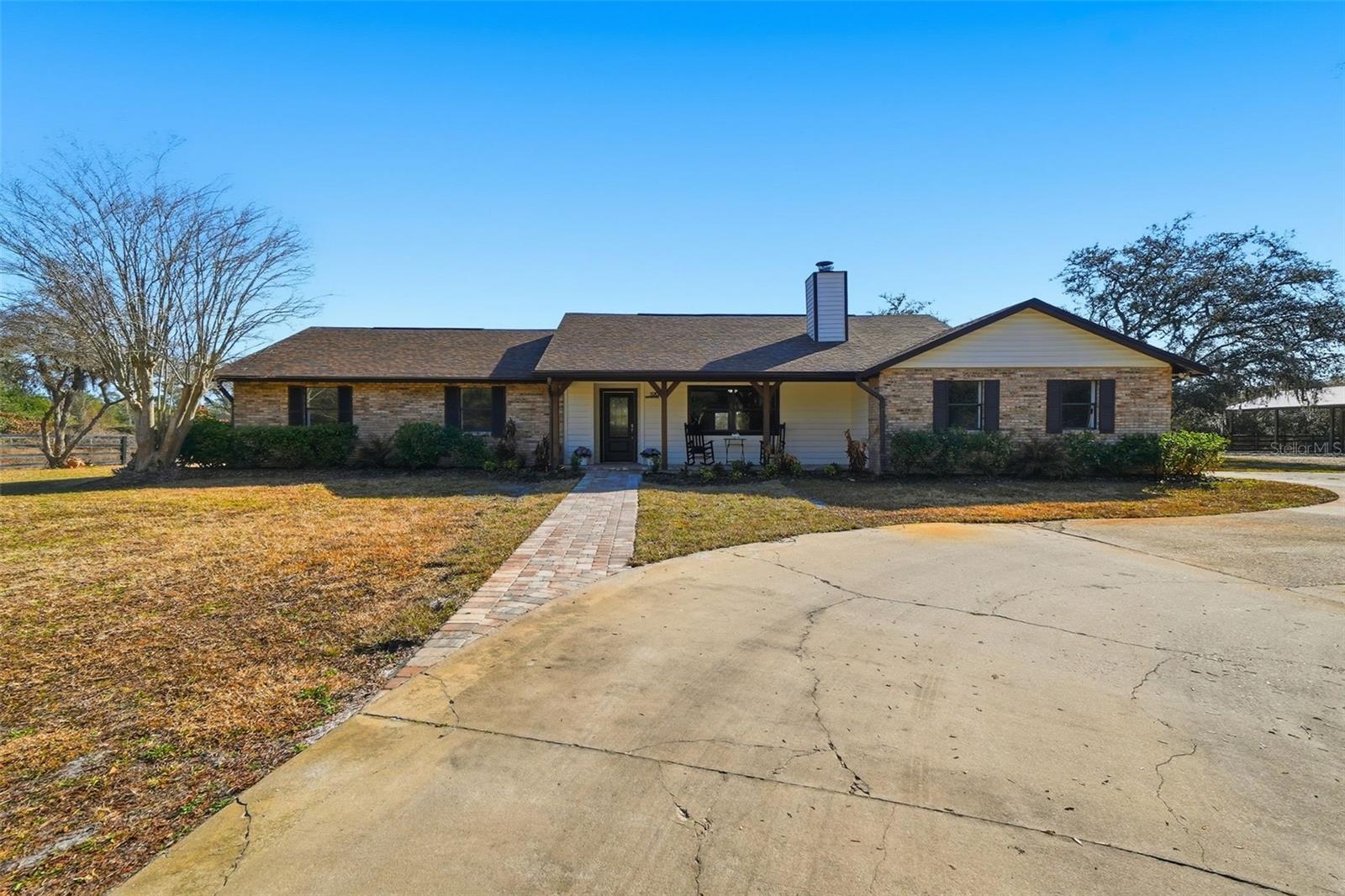 Single Family Residence em GENEVA, FL - Daniel Dourado