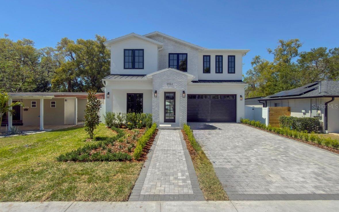 Single Family Residence in ORLANDO, FL - Daniel Dourado