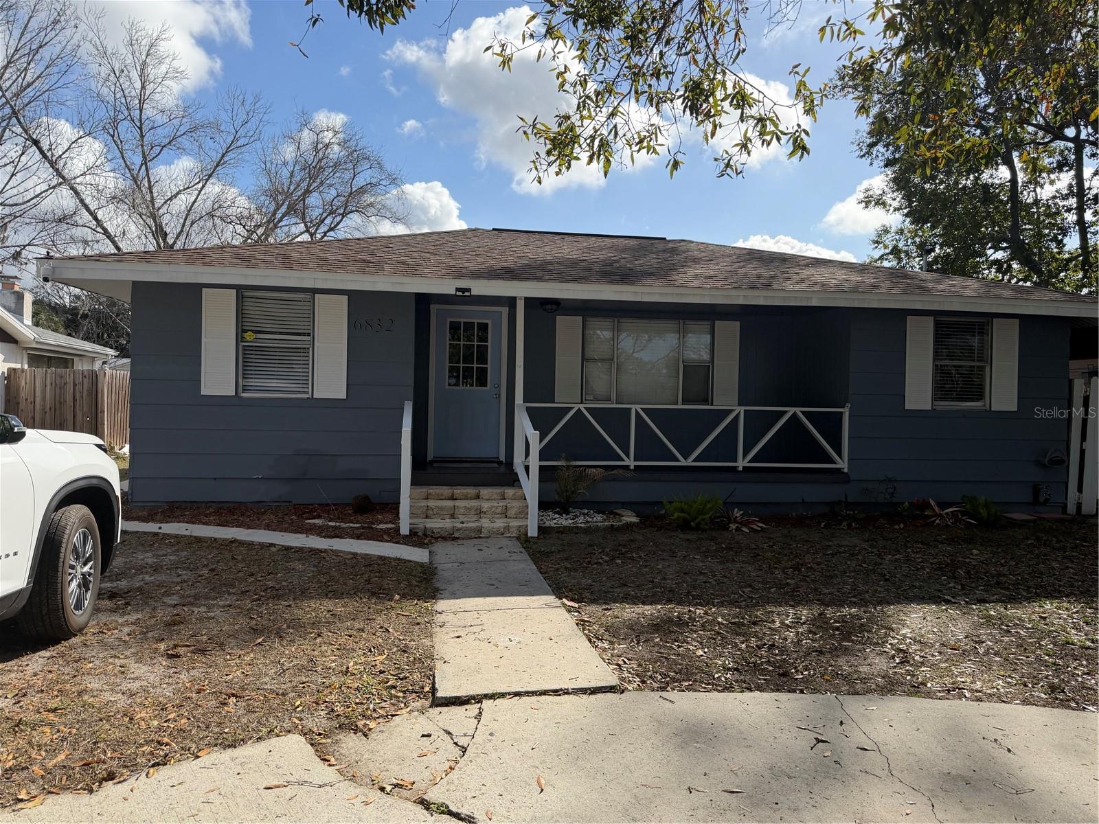 Single Family Residence in NEW PORT RICHEY, FL - Daniel Dourado