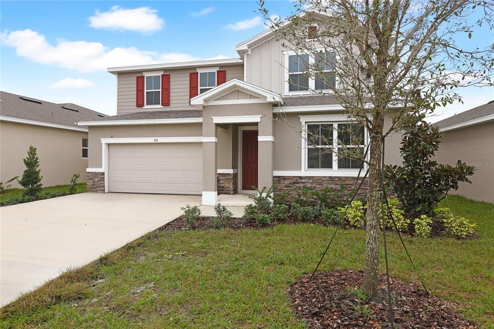 Single Family Residence in DELAND, FL - Daniel Dourado