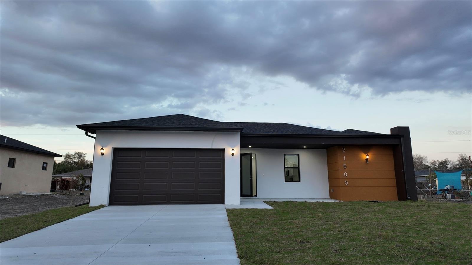 Single Family Residence in PORT CHARLOTTE, FL - Daniel Dourado