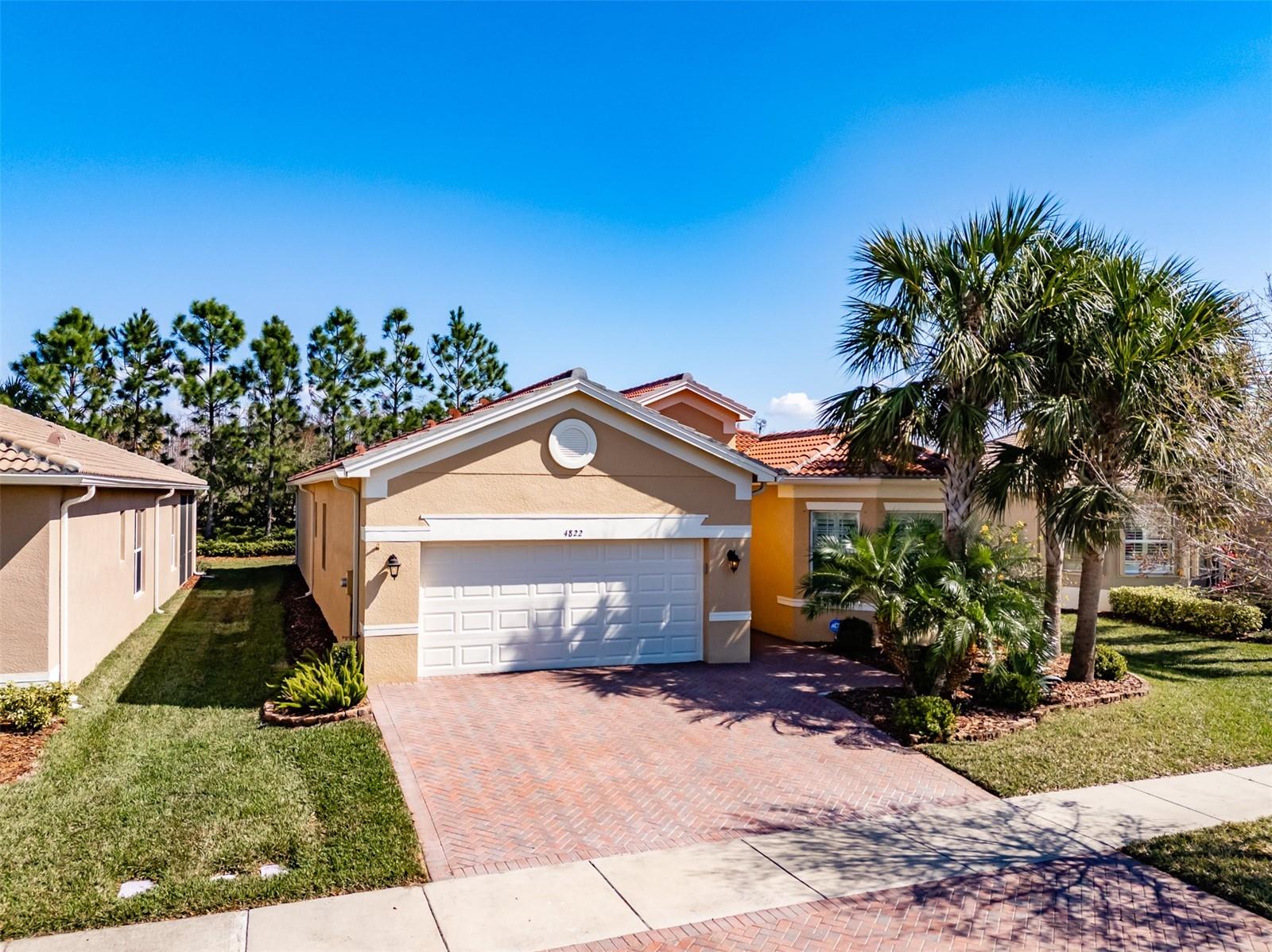 Single Family Residence in WIMAUMA, FL - Daniel Dourado