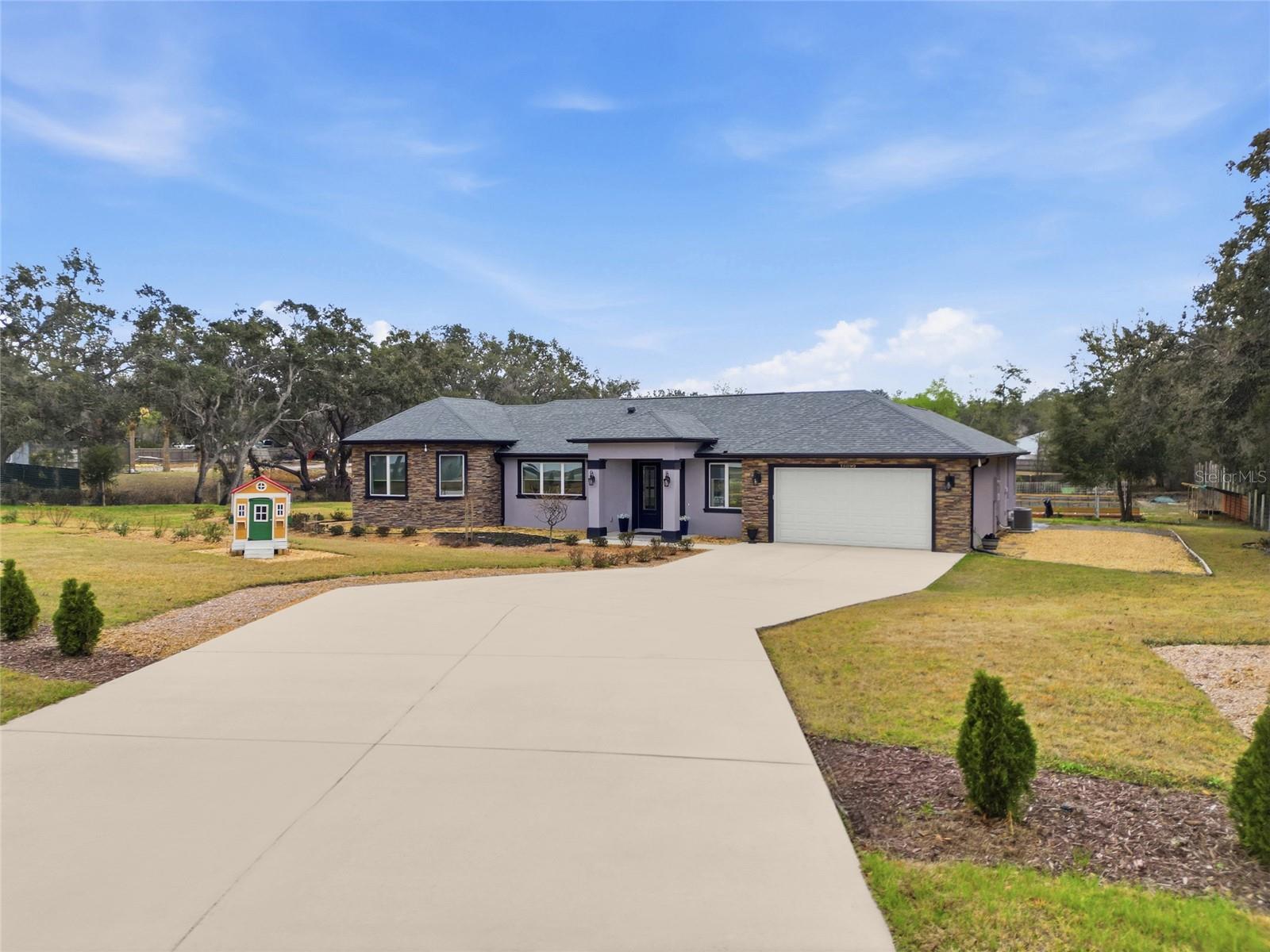 Single Family Residence em SPRING HILL, FL - Daniel Dourado