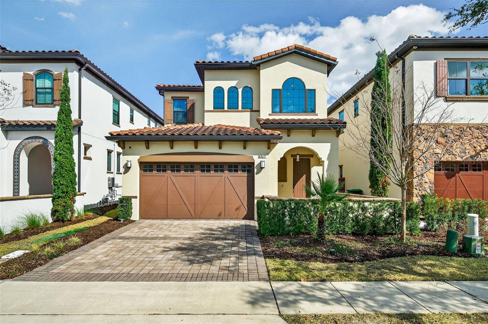 Single Family Residence in ORLANDO, FL - Daniel Dourado
