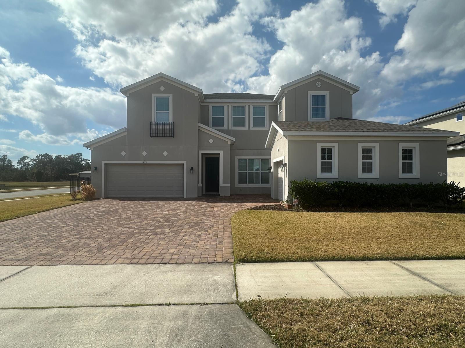 Single Family Residence in ORLANDO, FL - Daniel Dourado