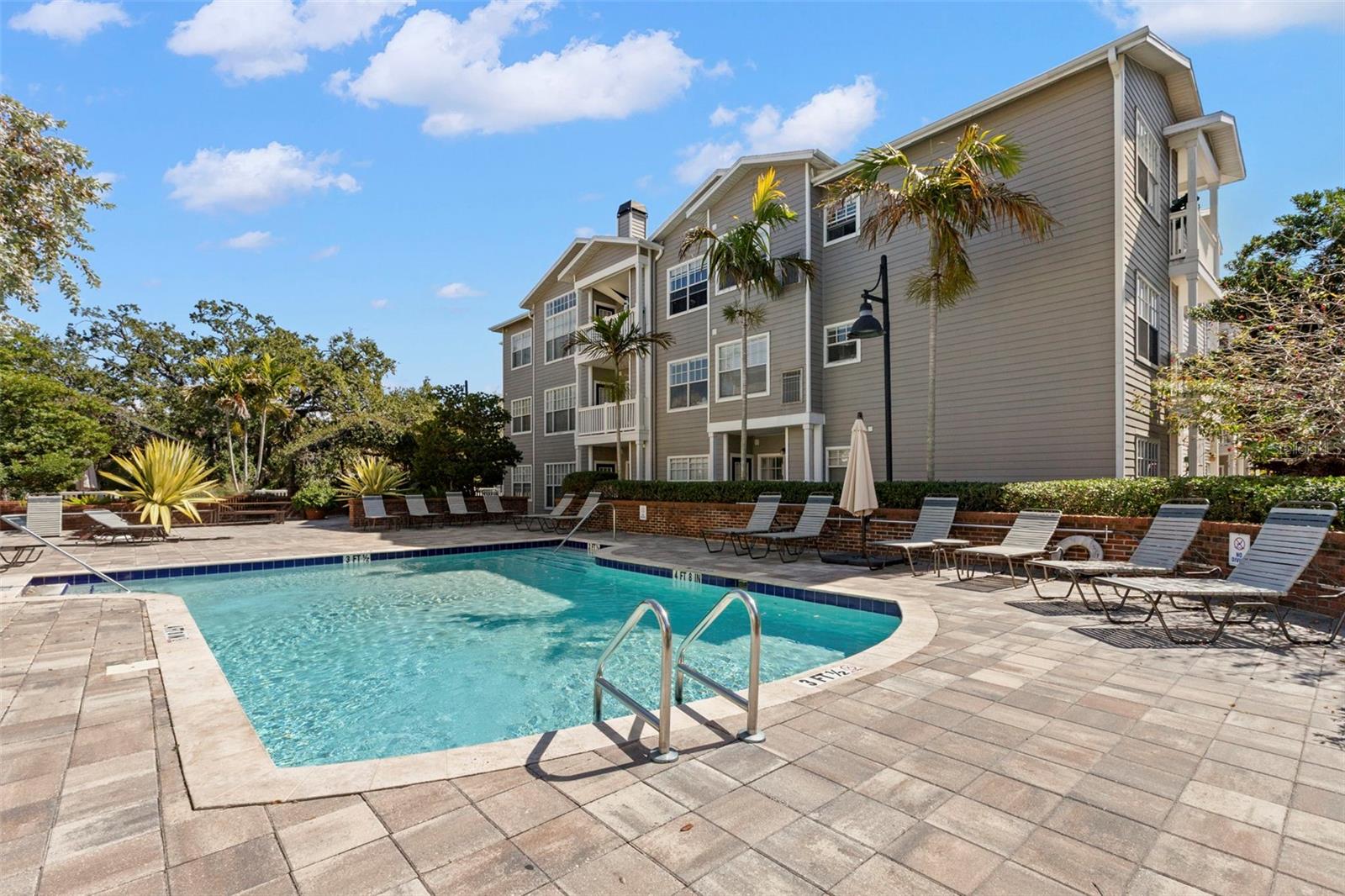 Condominium in TAMPA, FL - Daniel Dourado