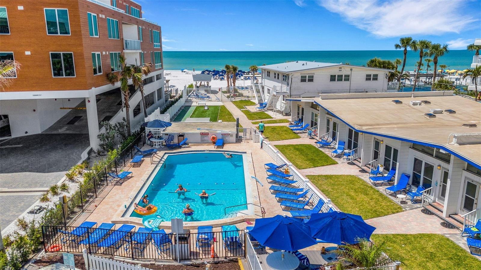 Condominium in SARASOTA, FL - Daniel Dourado