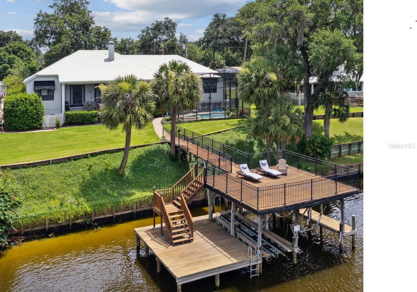 Single Family Residence em SATSUMA, FL - Daniel Dourado