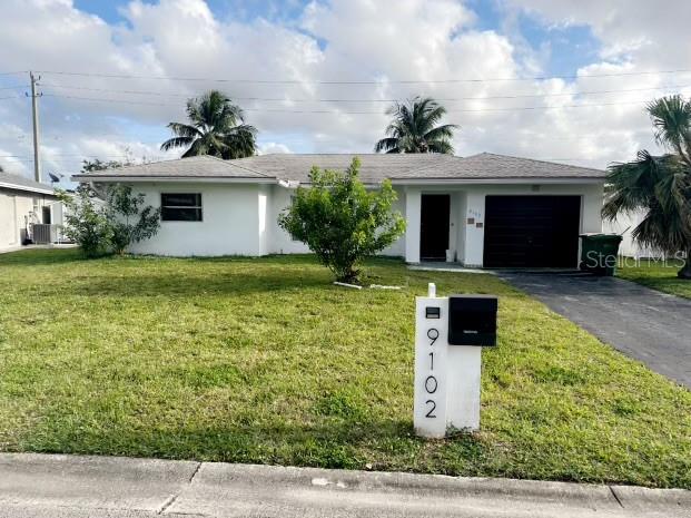Single Family Residence in TAMARAC, FL - Daniel Dourado