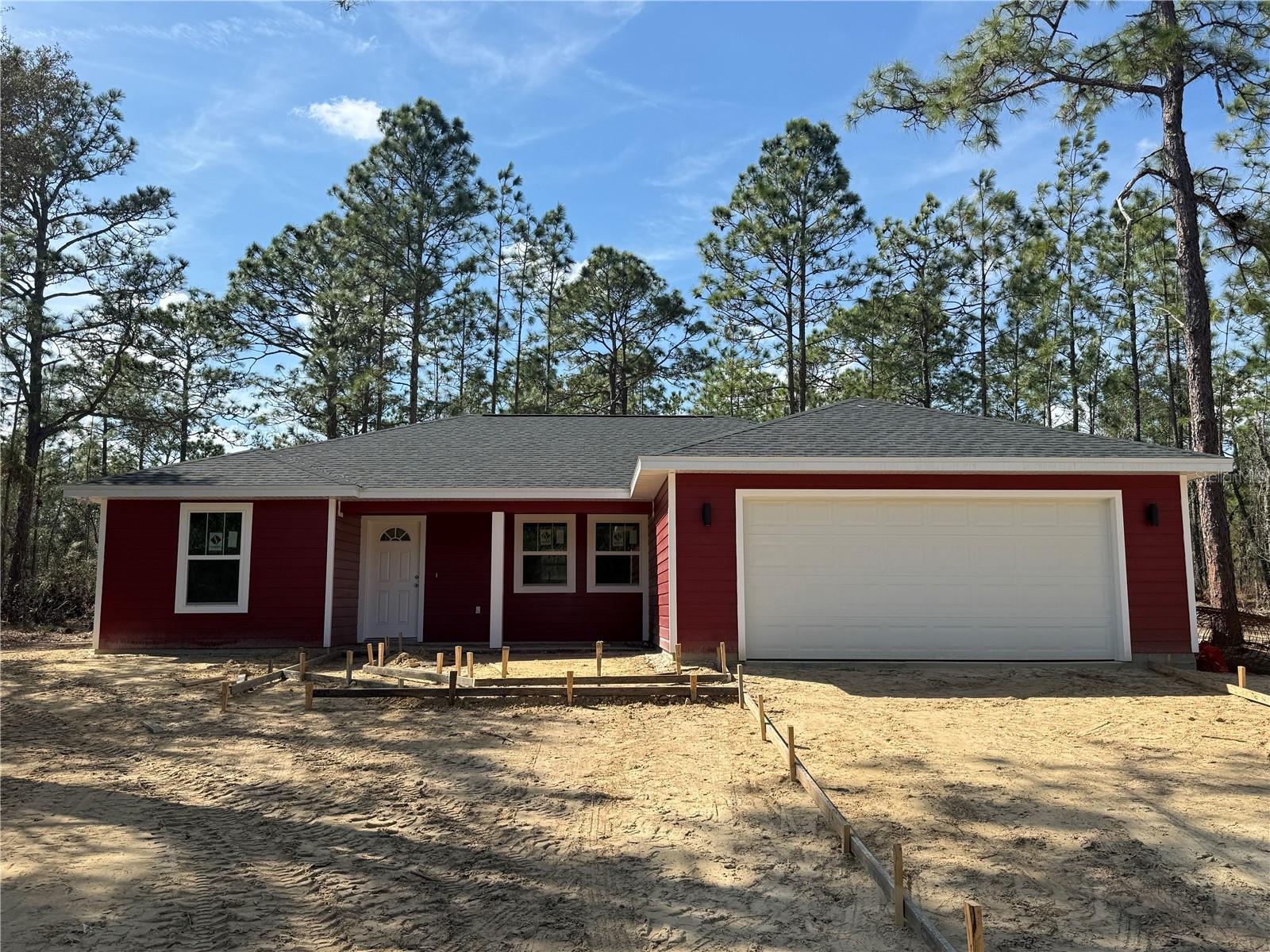 Single Family Residence in WILLISTON, FL - Daniel Dourado