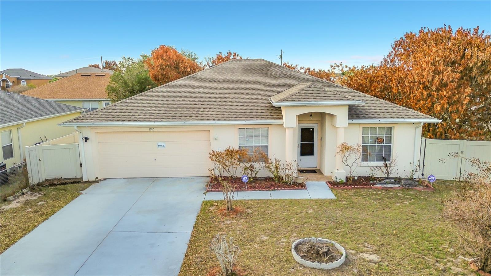 Single Family Residence in KISSIMMEE, FL - Daniel Dourado