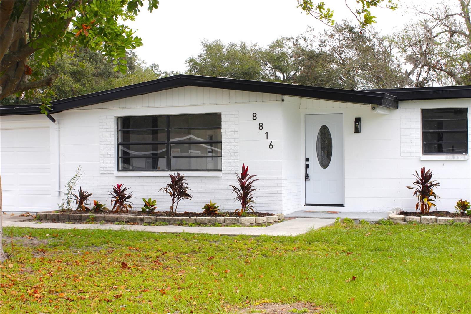 Single Family Residence in RIVERVIEW, FL - Daniel Dourado