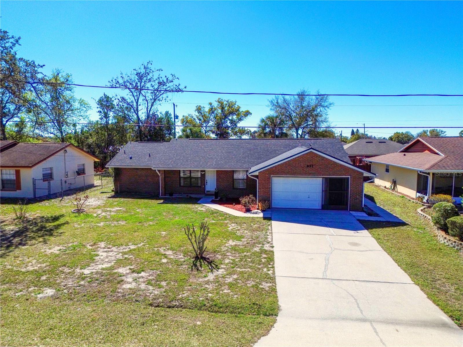Single Family Residence in DELTONA, FL - Daniel Dourado
