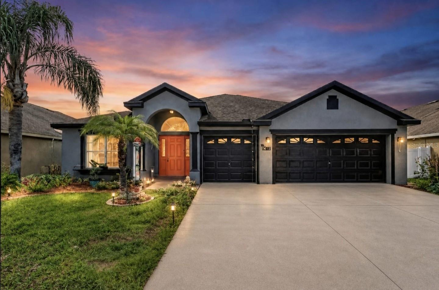 Single Family Residence in RIVERVIEW, FL - Daniel Dourado