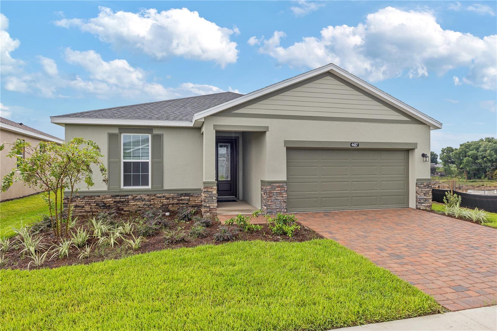 Single Family Residence in OCALA, FL - Daniel Dourado