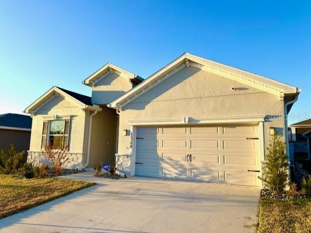 Single Family Residence in DAVENPORT, FL - Daniel Dourado
