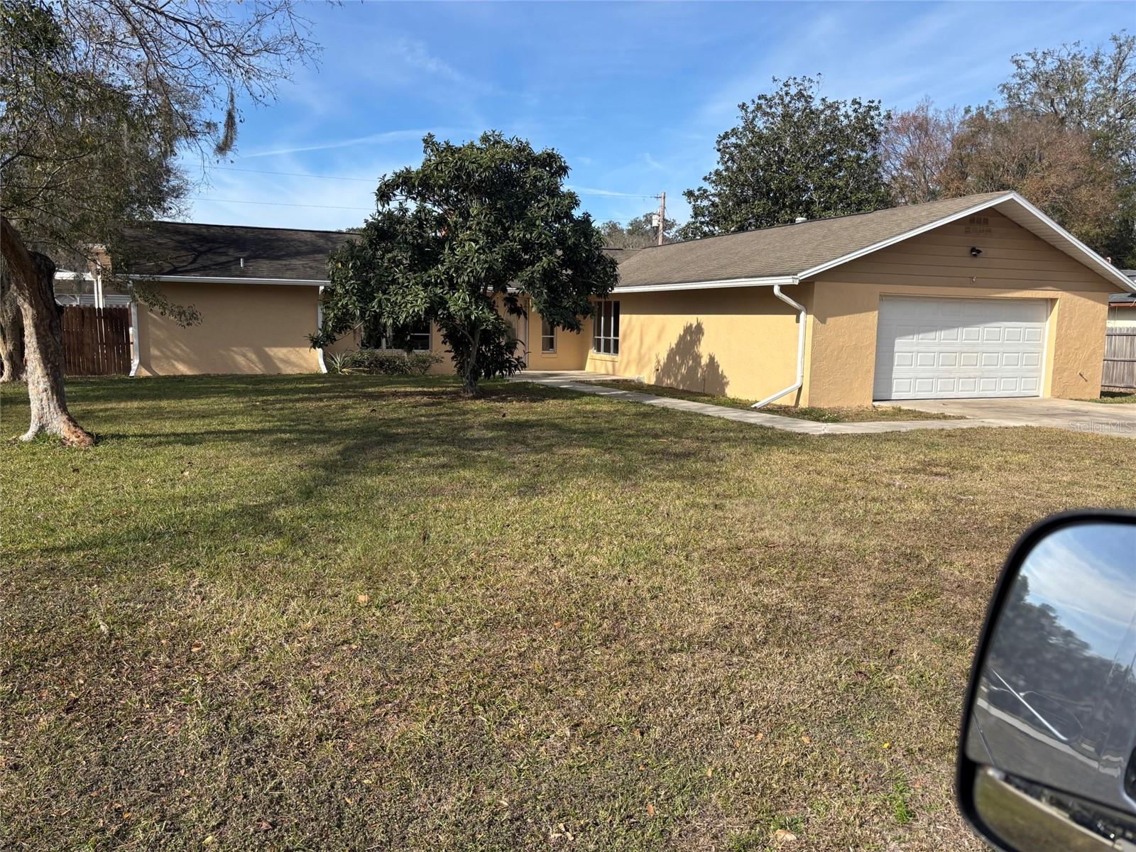 Single Family Residence in OCALA, FL - Daniel Dourado
