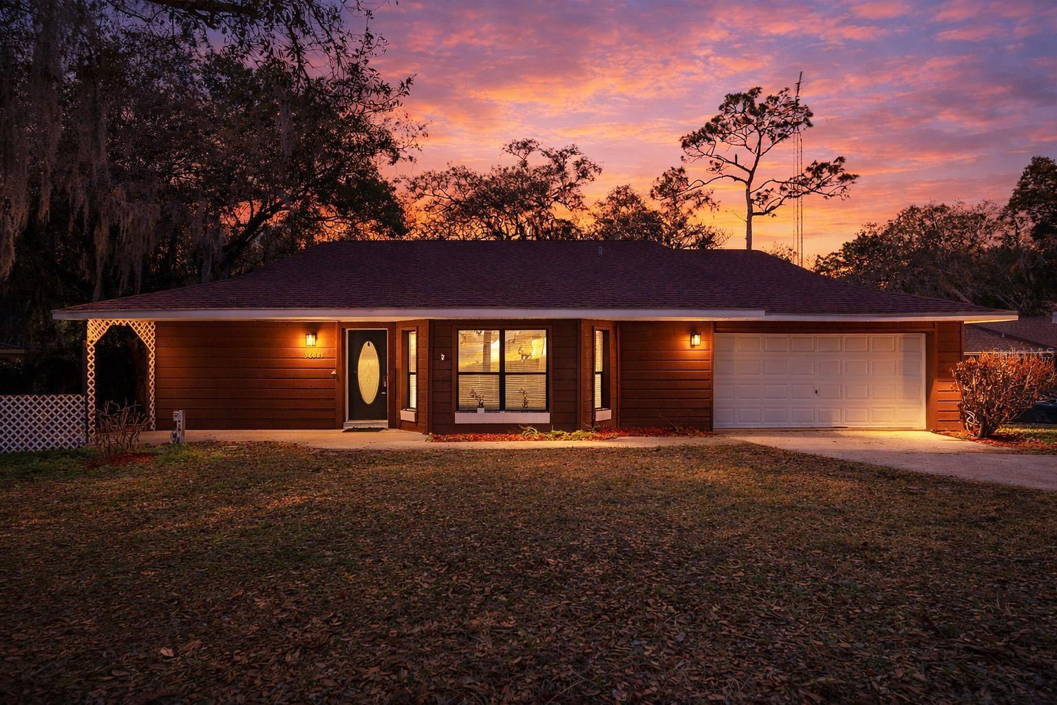 Single Family Residence em FRUITLAND PARK, FL - Daniel Dourado