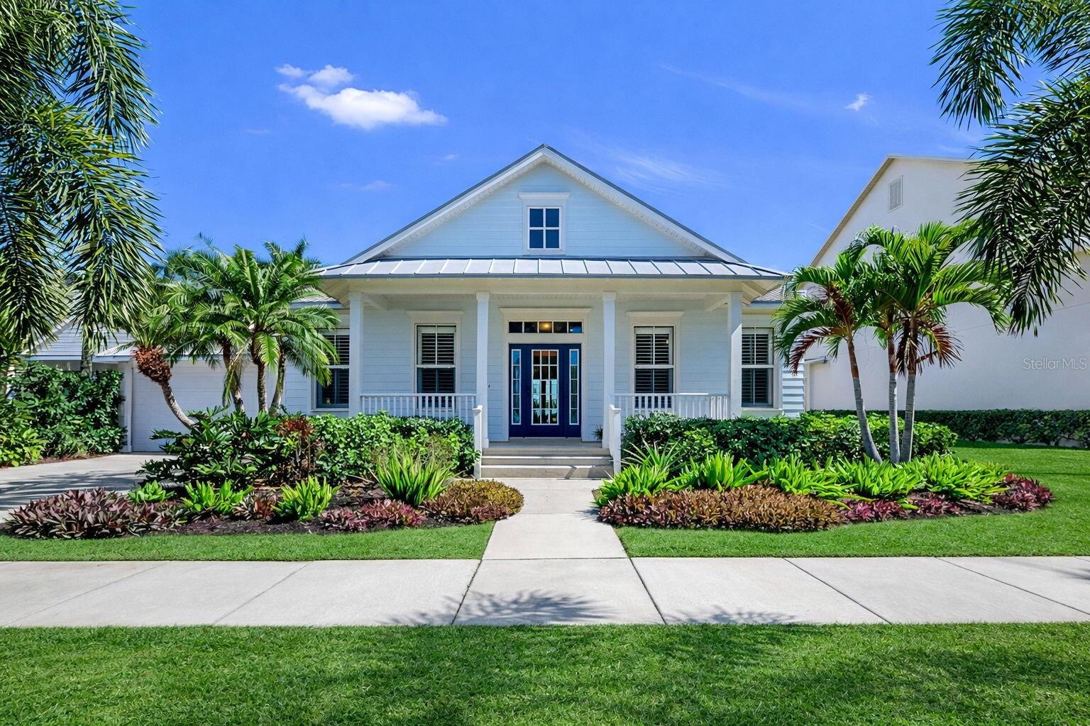 Single Family Residence in APOLLO BEACH, FL - Daniel Dourado