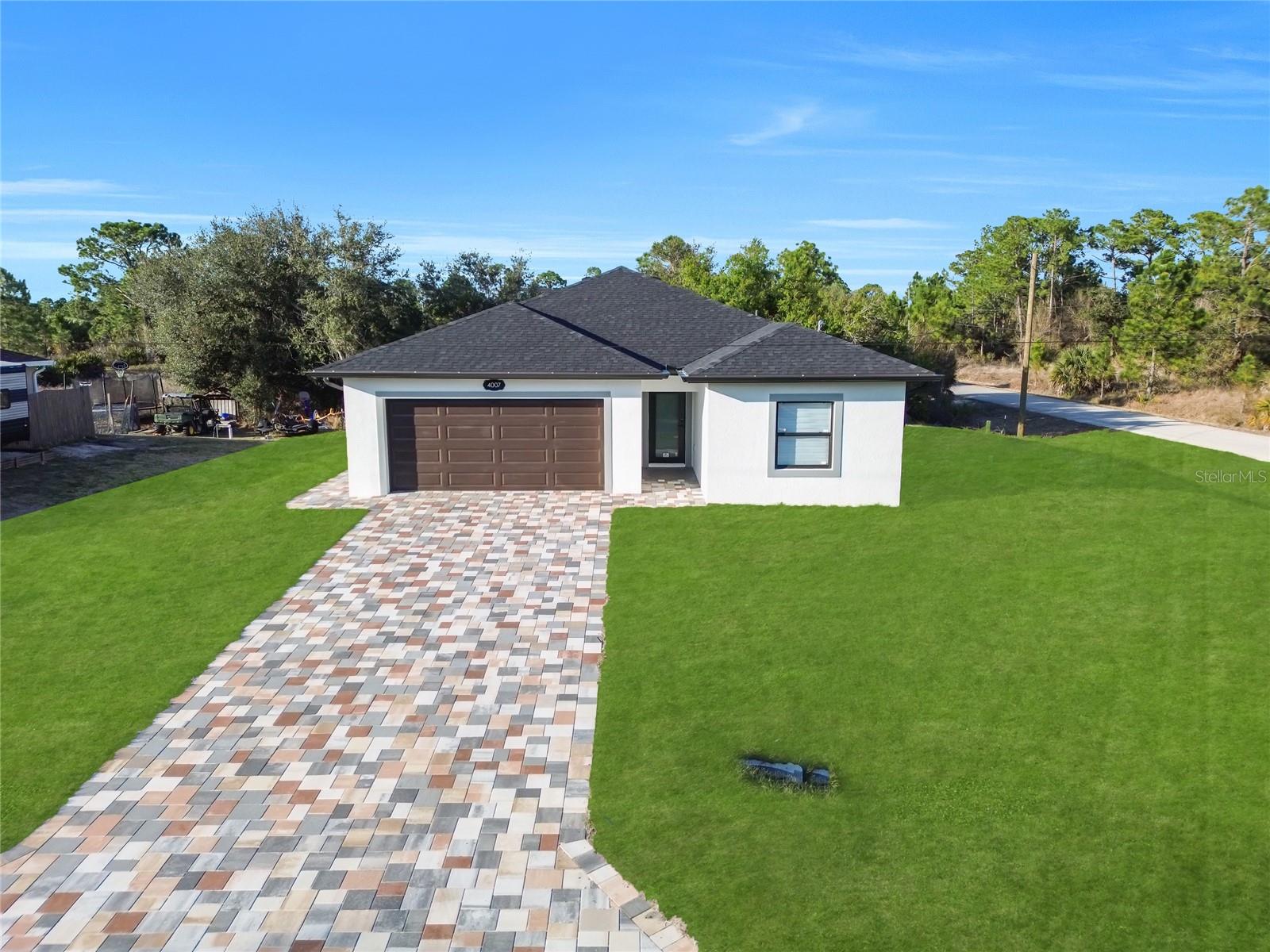 Single Family Residence in LEHIGH ACRES, FL - Daniel Dourado