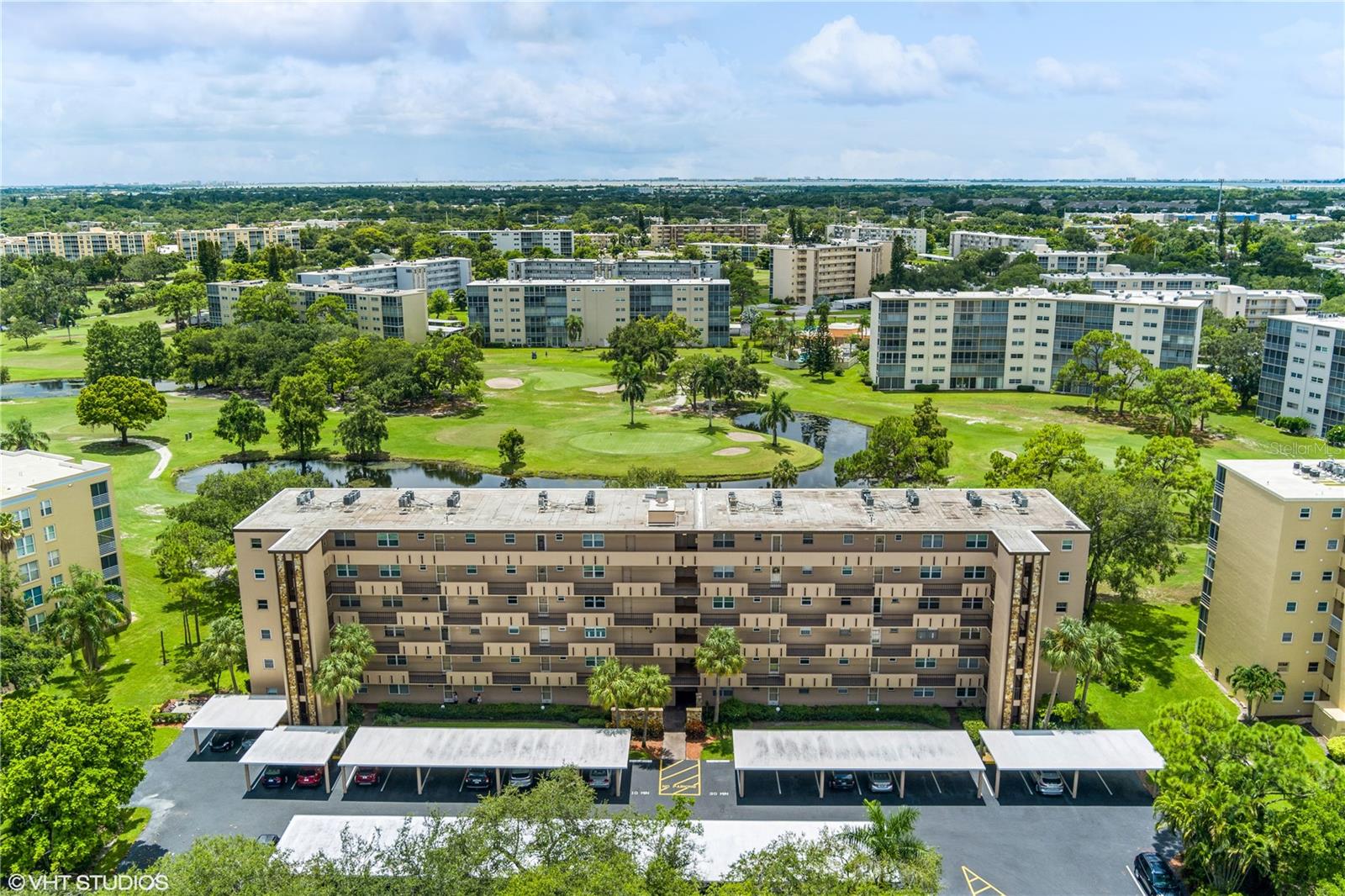 Condominium in BRADENTON, FL - Daniel Dourado