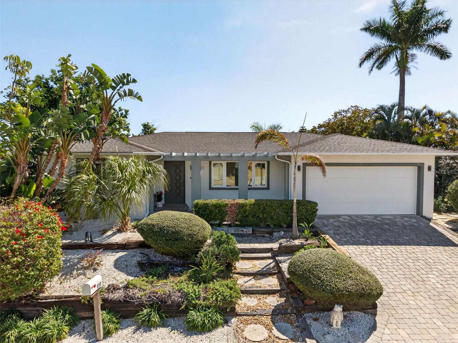 Single Family Residence in LONGBOAT KEY, FL - Daniel Dourado