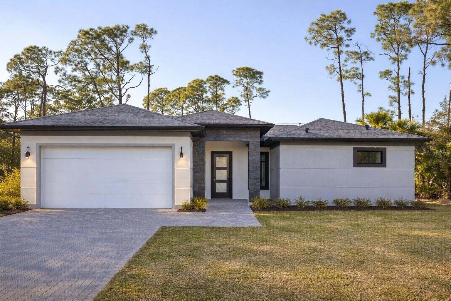 Single Family Residence in PORT CHARLOTTE, FL - Daniel Dourado