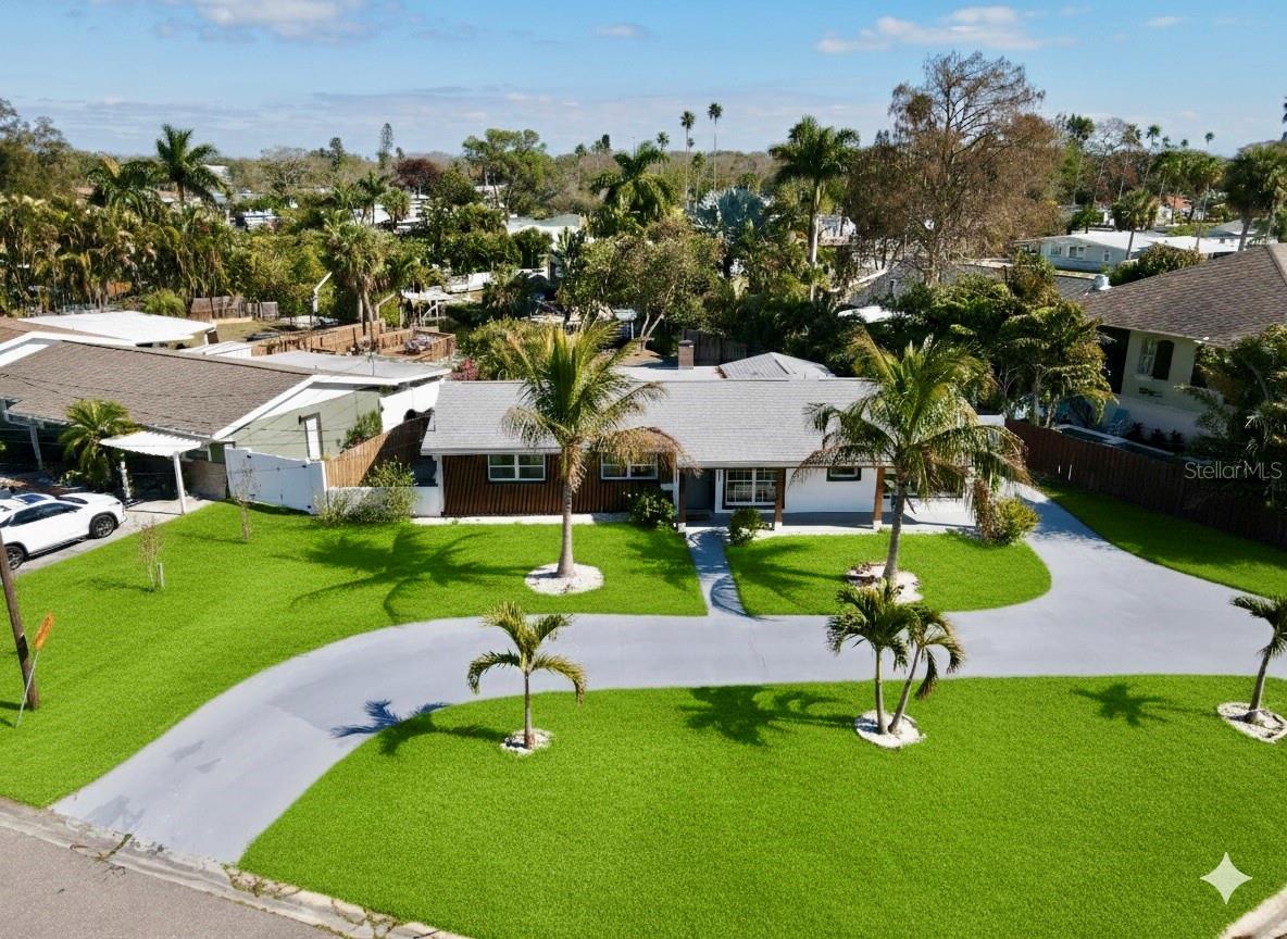 Single Family Residence em ST PETERSBURG, FL - Daniel Dourado