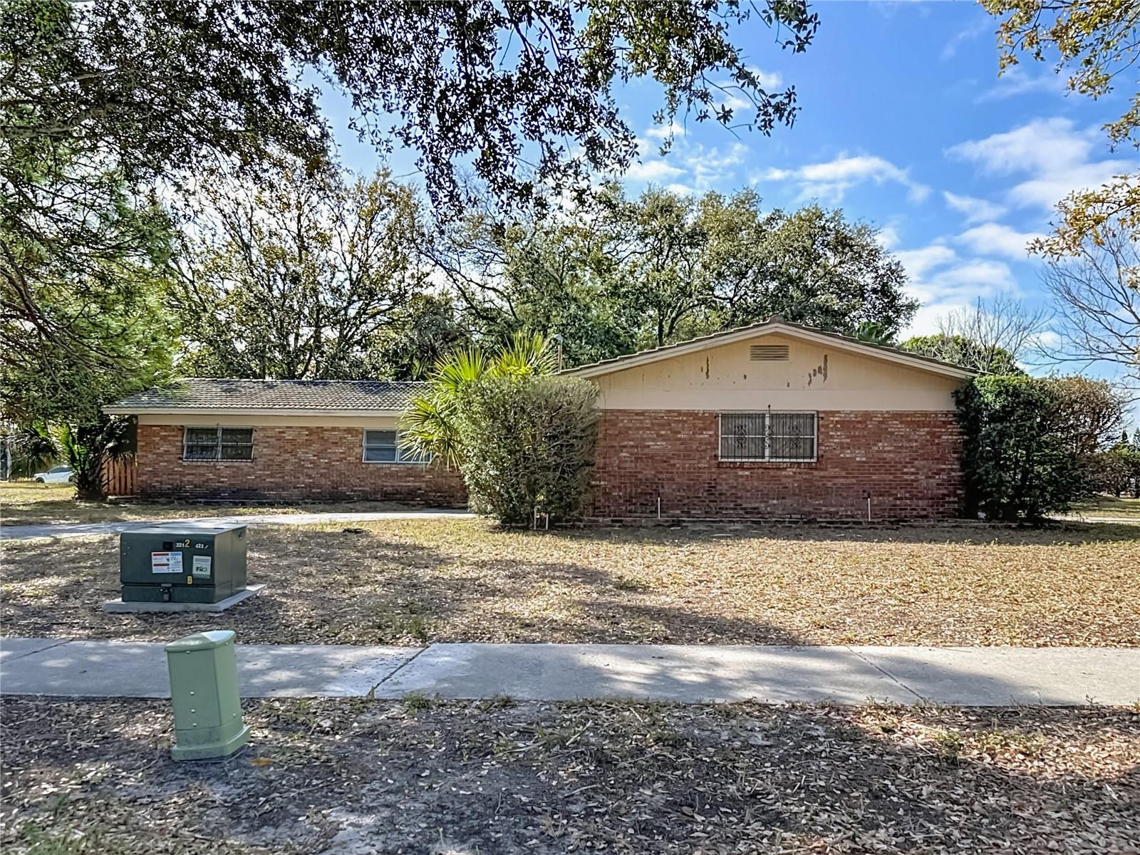 Single Family Residence in TAMPA, FL - Daniel Dourado