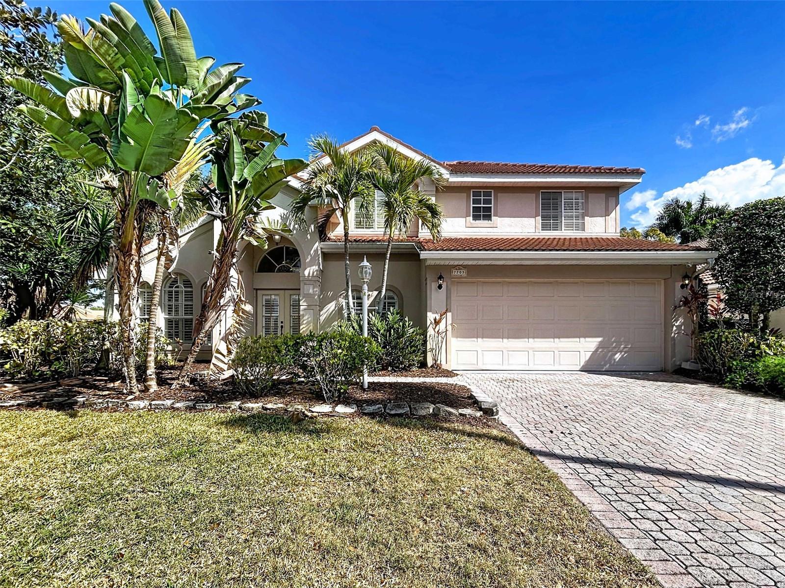 Single Family Residence in LAKEWOOD RANCH, FL - Daniel Dourado