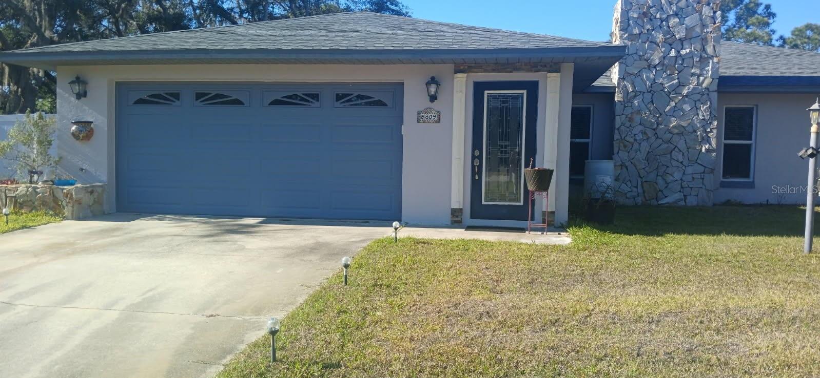 Single Family Residence in SEBRING, FL - Daniel Dourado
