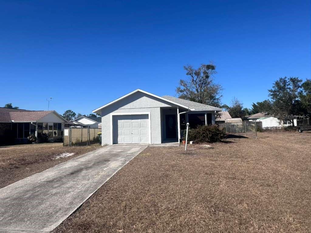 Single Family Residence in SEBRING, FL - Daniel Dourado