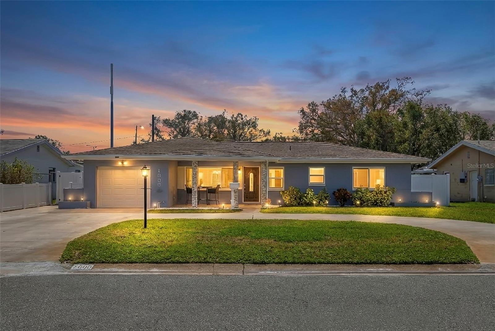 Single Family Residence em ST PETERSBURG, FL - Daniel Dourado