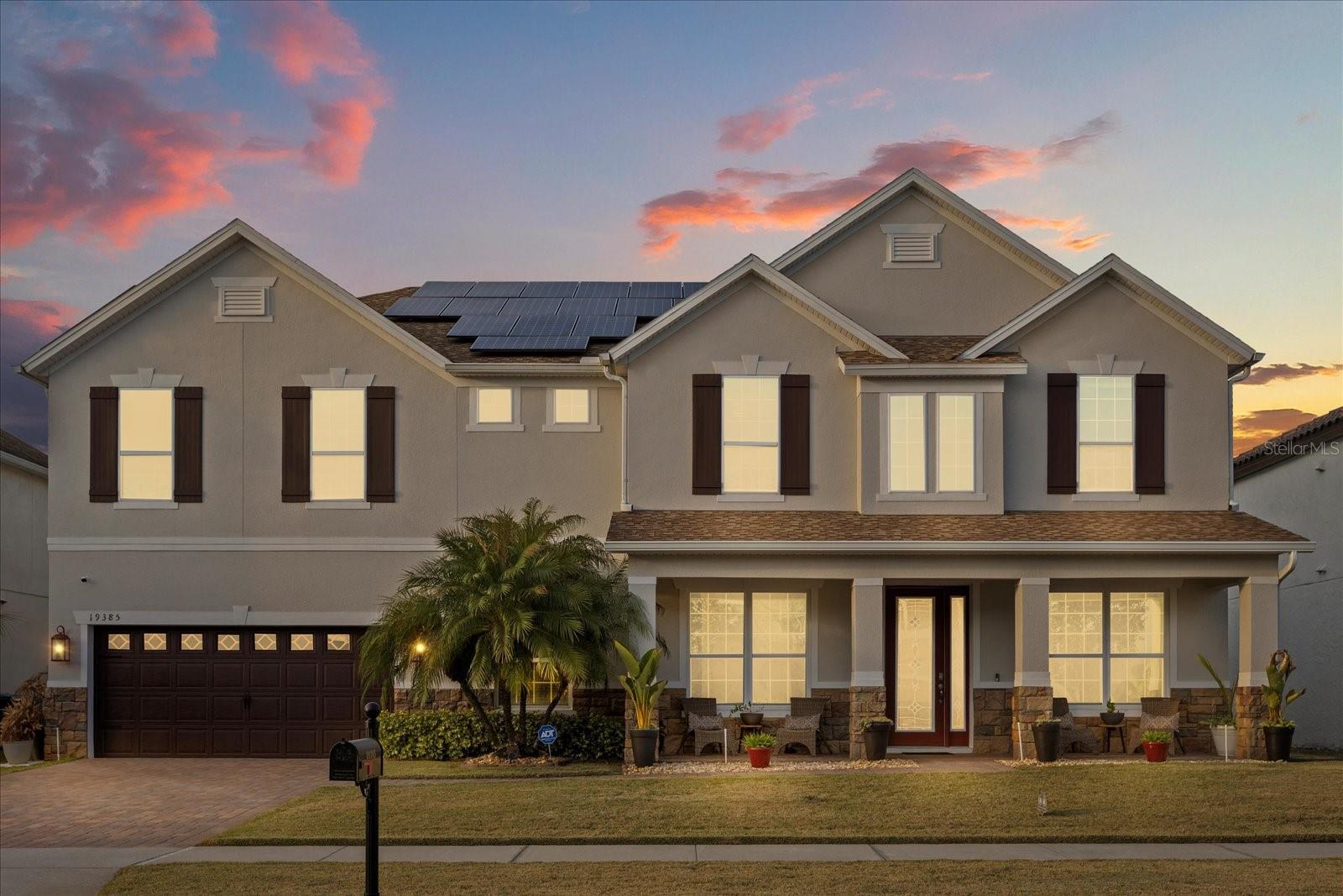 Single Family Residence in ORLANDO, FL - Daniel Dourado