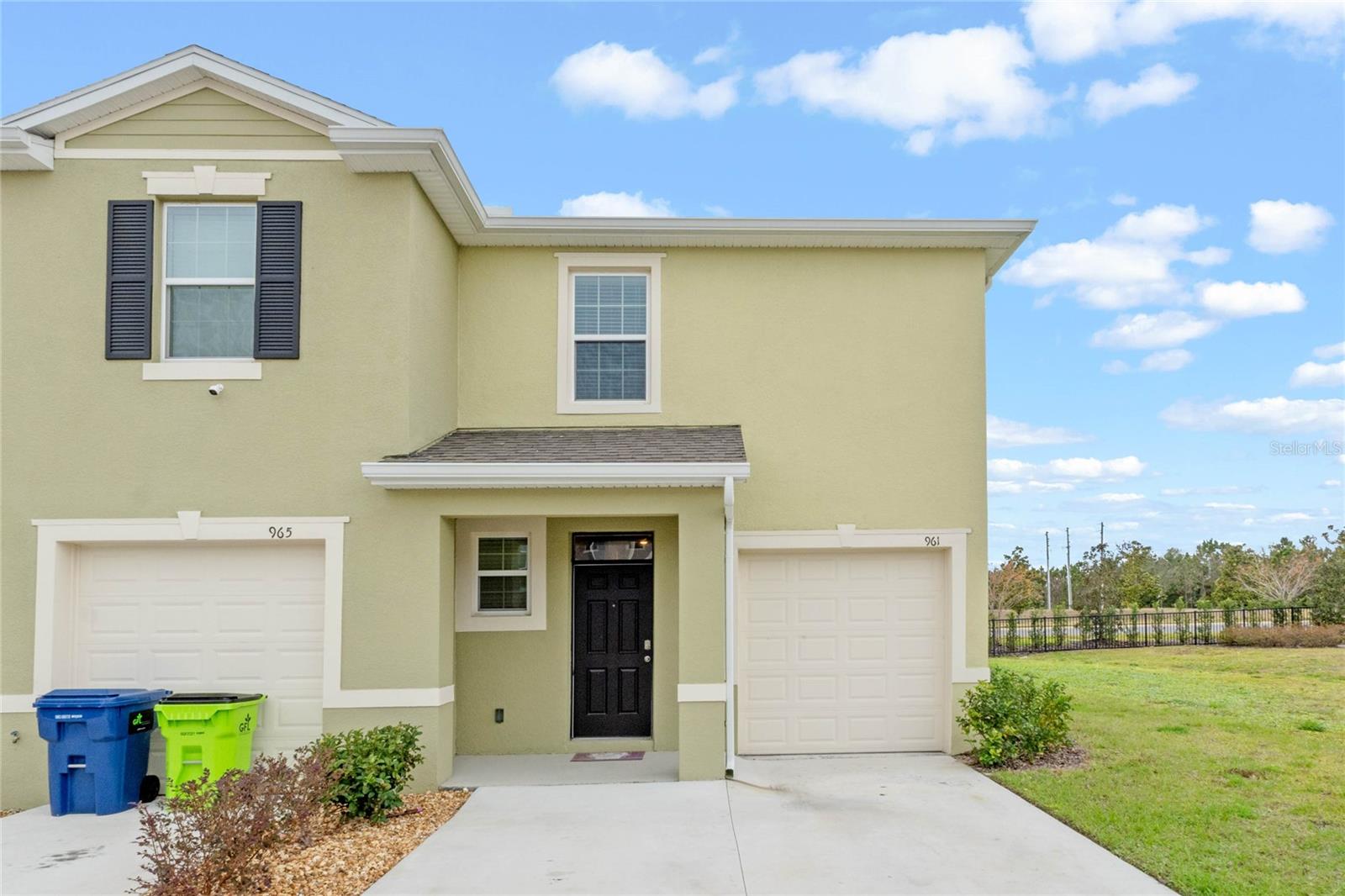 Townhouse in HOWEY IN THE HILLS, FL - Daniel Dourado