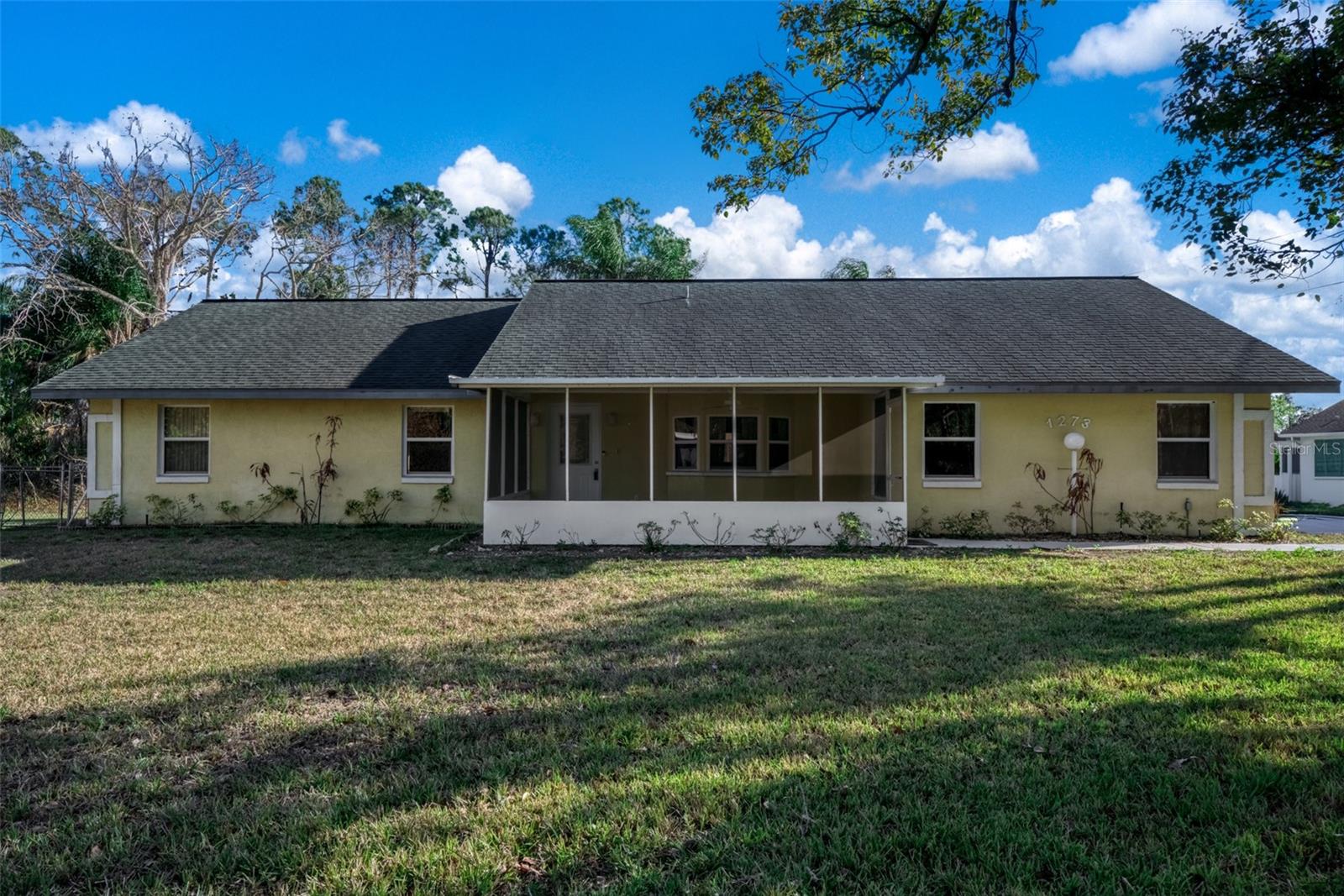 Single Family Residence in SEBRING, FL - Daniel Dourado