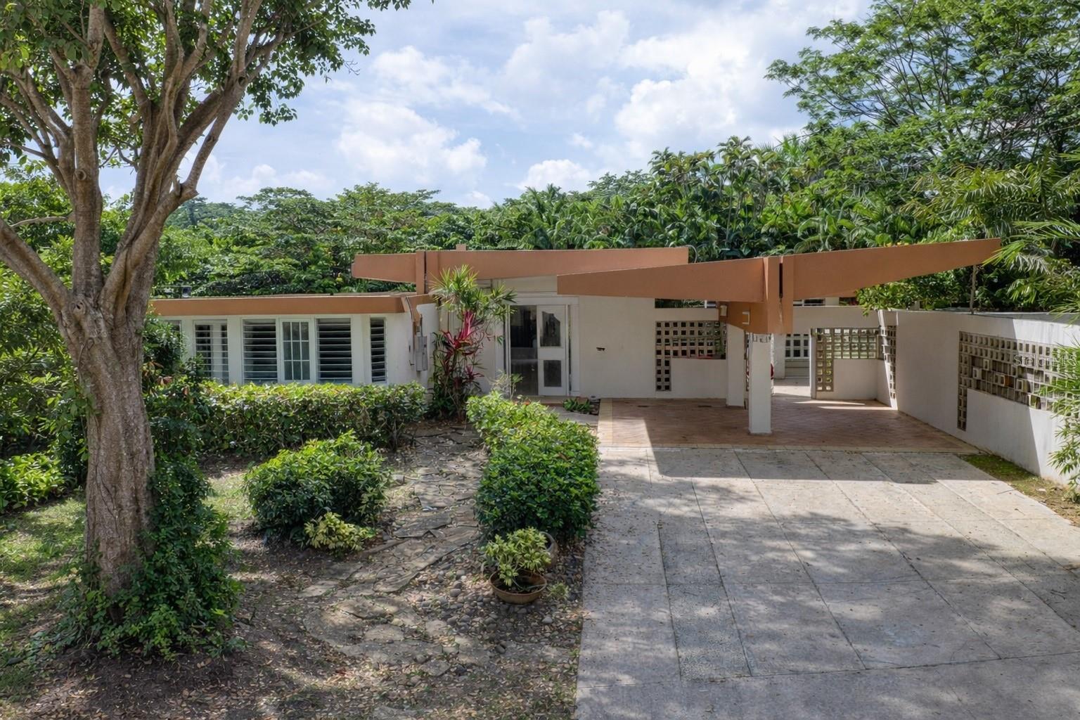 Single Family Residence em CAGUAS, PR - Daniel Dourado