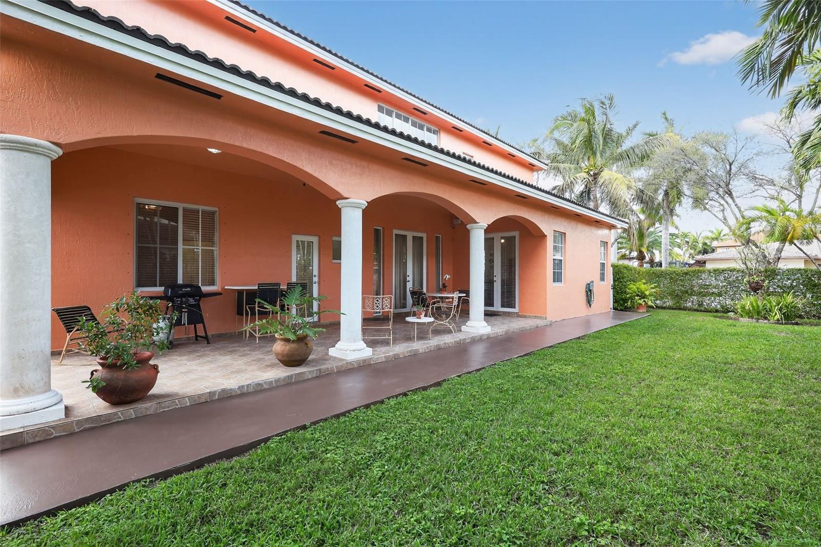 Single Family Residence em MIAMI LAKES, FL - Daniel Dourado