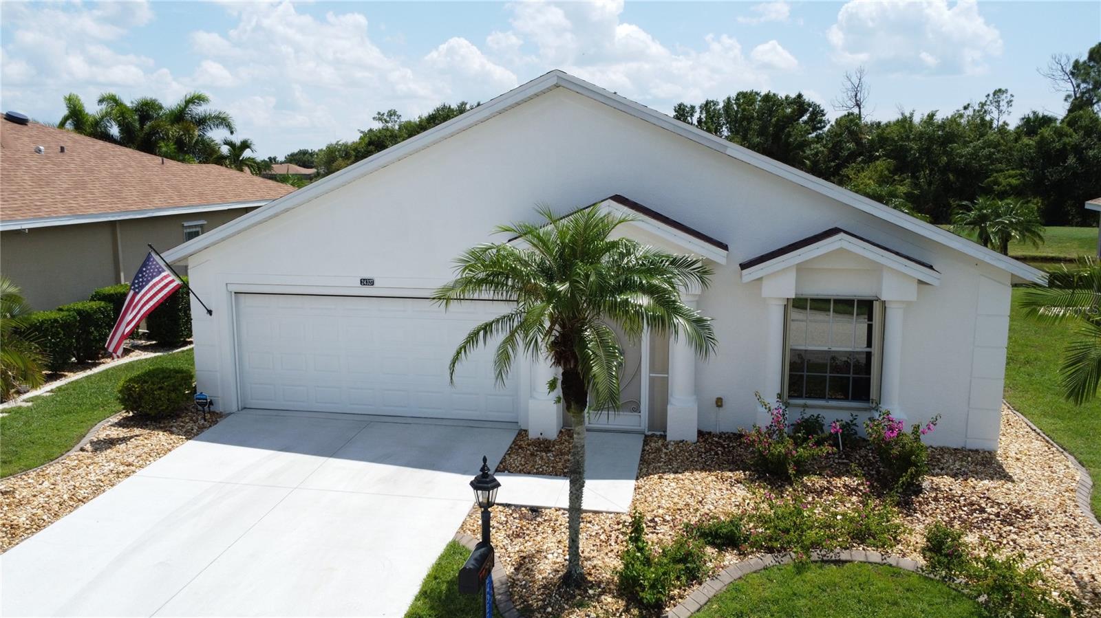 Single Family Residence in PUNTA GORDA, FL - Daniel Dourado