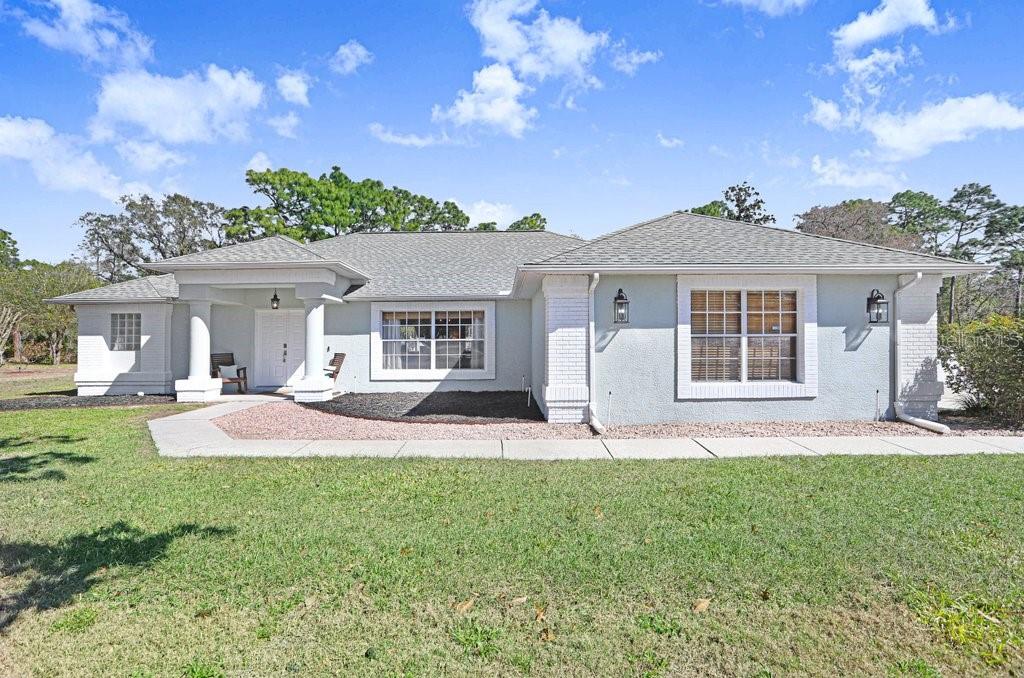 Single Family Residence em SPRING HILL, FL - Daniel Dourado