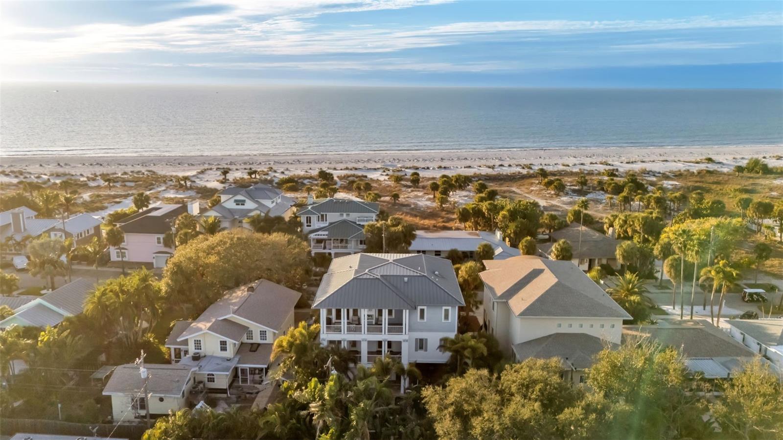 Single Family Residence in CLEARWATER, FL - Daniel Dourado