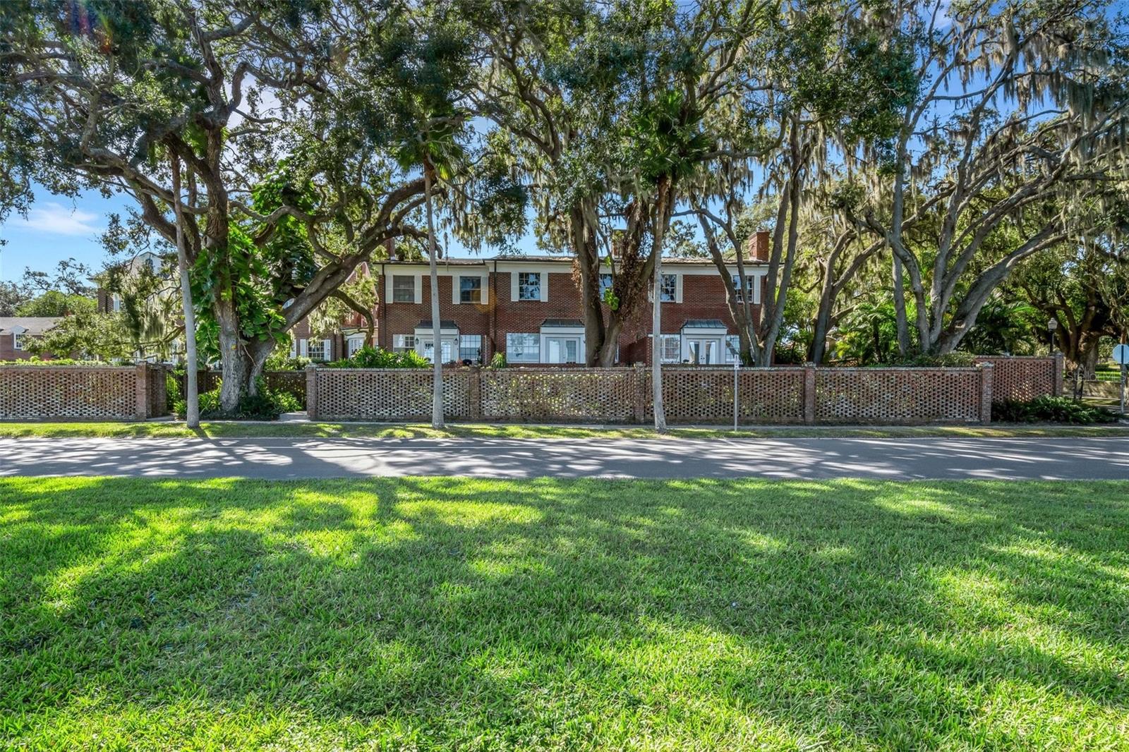 Single Family Residence in LAKELAND, FL - Daniel Dourado