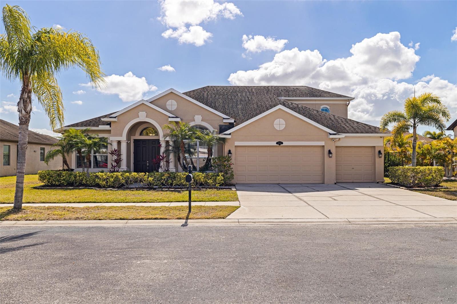 Single Family Residence em PINELLAS PARK, FL - Daniel Dourado