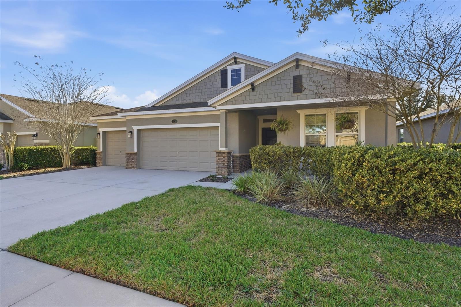 Single Family Residence in DELAND, FL - Daniel Dourado