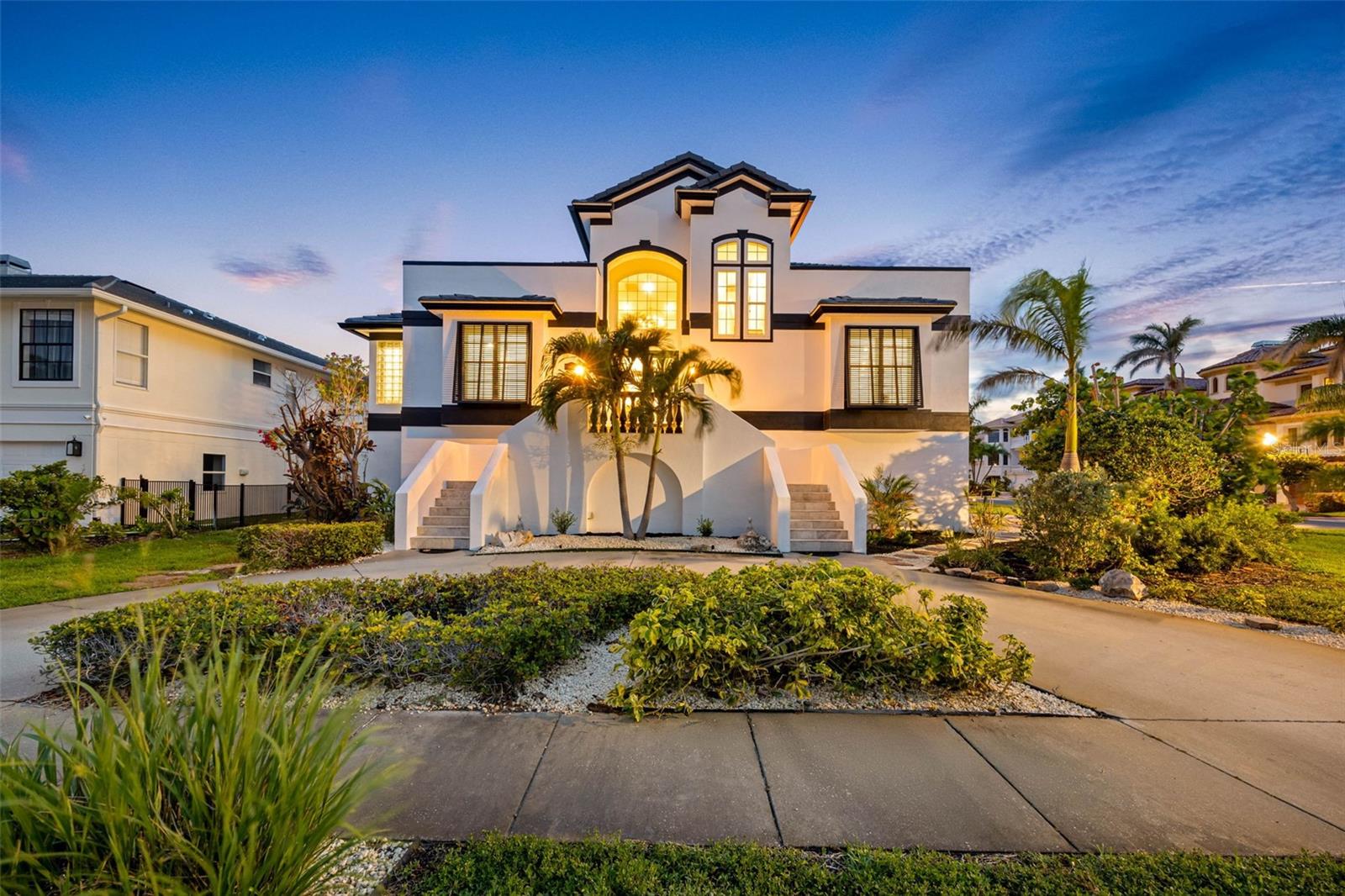 Single Family Residence em GULFPORT, FL - Daniel Dourado