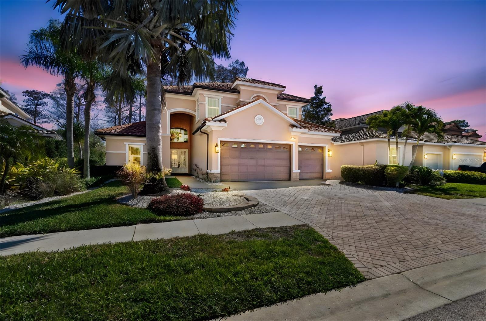Single Family Residence in PALM HARBOR, FL - Daniel Dourado