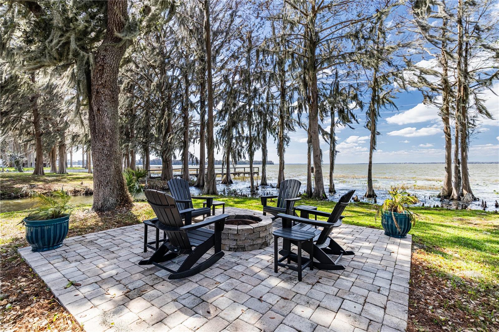 Single Family Residence in TAVARES, FL - Daniel Dourado